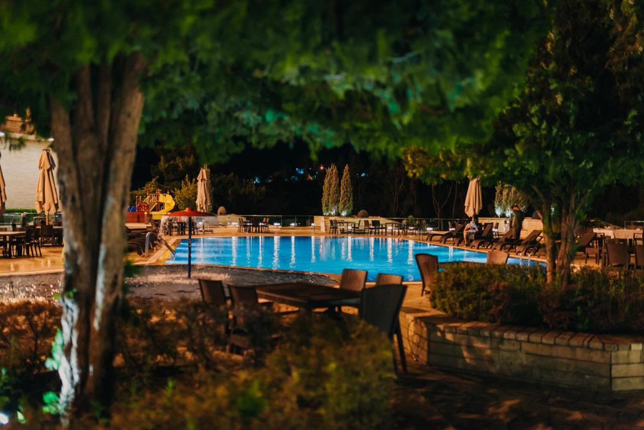 Ashur Hotel Dukhan Exterior photo