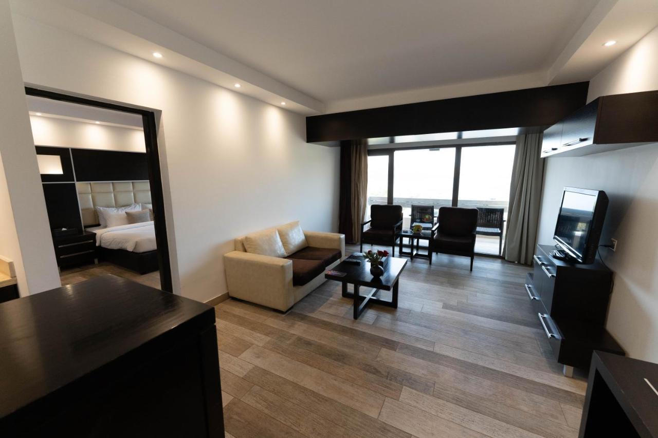 Ashur Hotel Dukhan Exterior photo